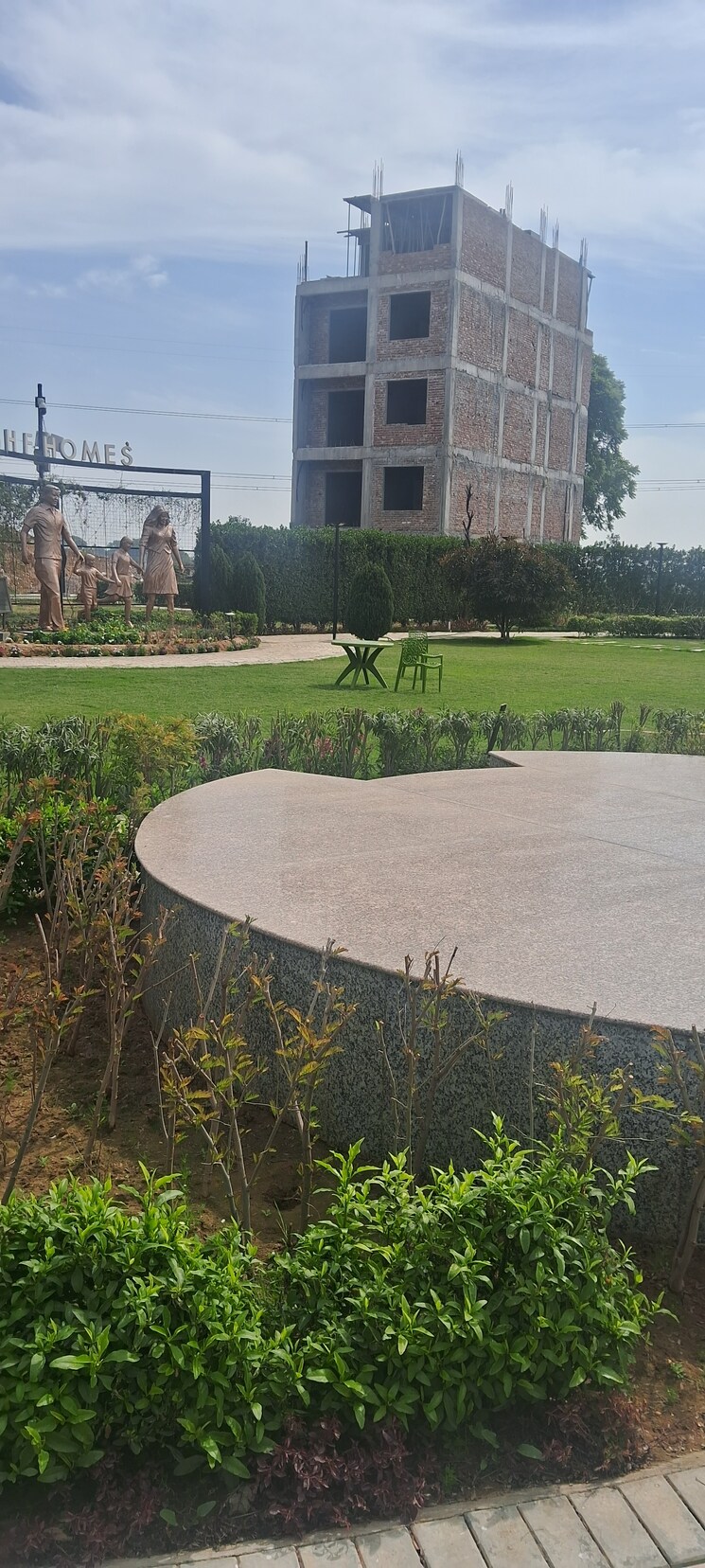 Garden, shf-homes  145 Sq.Yd. Plot In Farukh Nagar Sector 3 Gurgaon 8221899