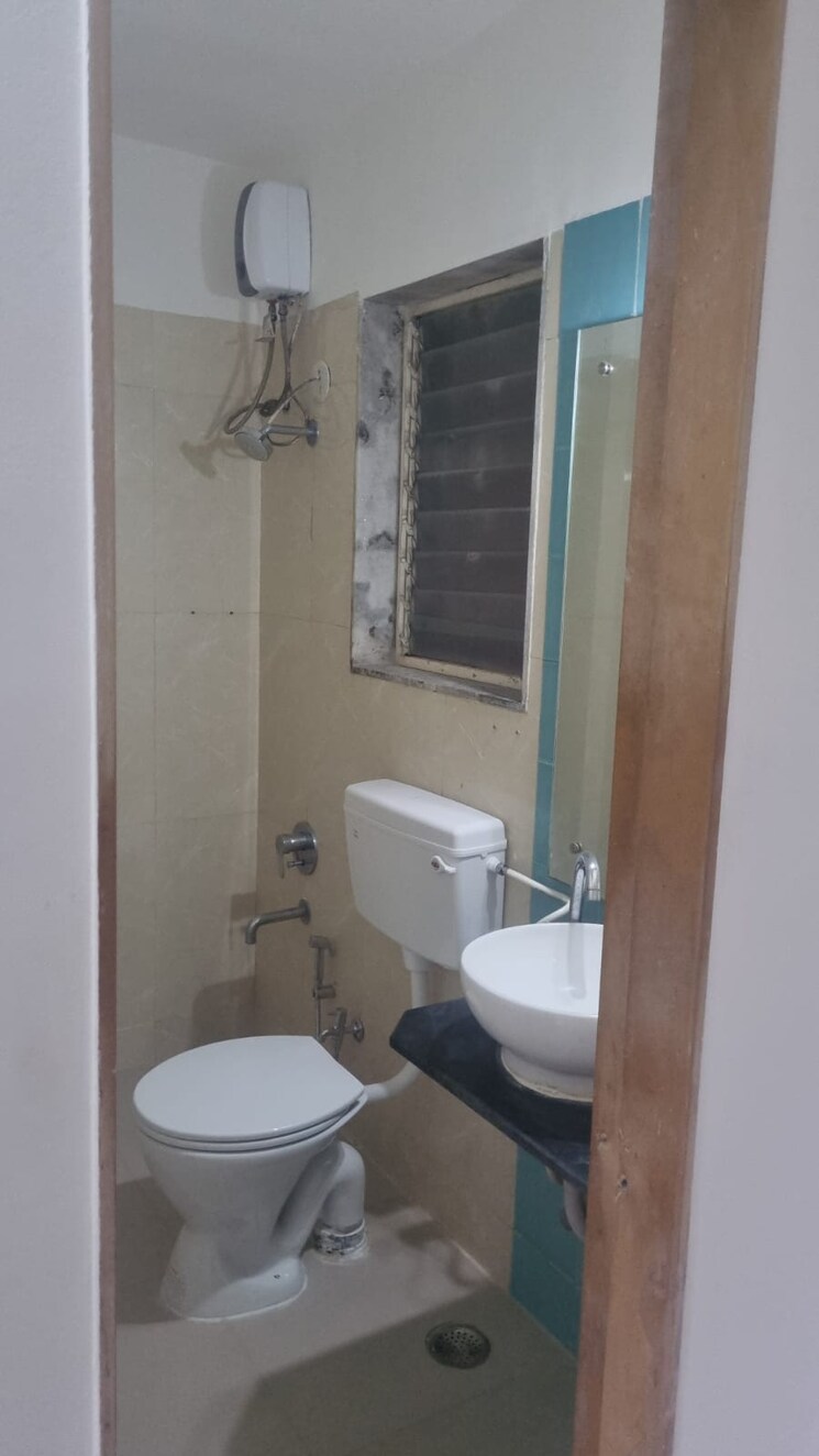 Bathroom, skyline-villa 2 Bedroom 1076 Sq.Ft. Apartment In Powai Mumbai 8221906