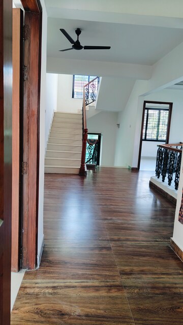 Room in 4 BHK Villa at Magarpatta City Mulberry Gardens, Hadapsar – for Rent