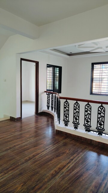 Room in 4 BHK Villa at Magarpatta City Mulberry Gardens, Hadapsar – for Rent