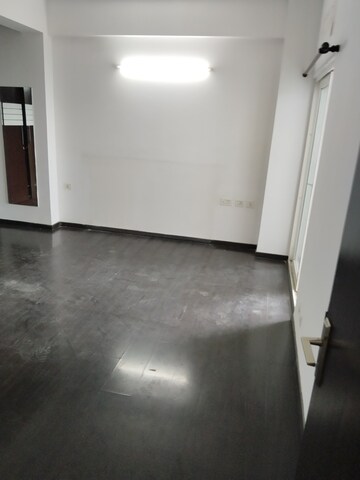 Room in 2.5 BHK Apartment at Homes 121, Sector 121 – for Sale