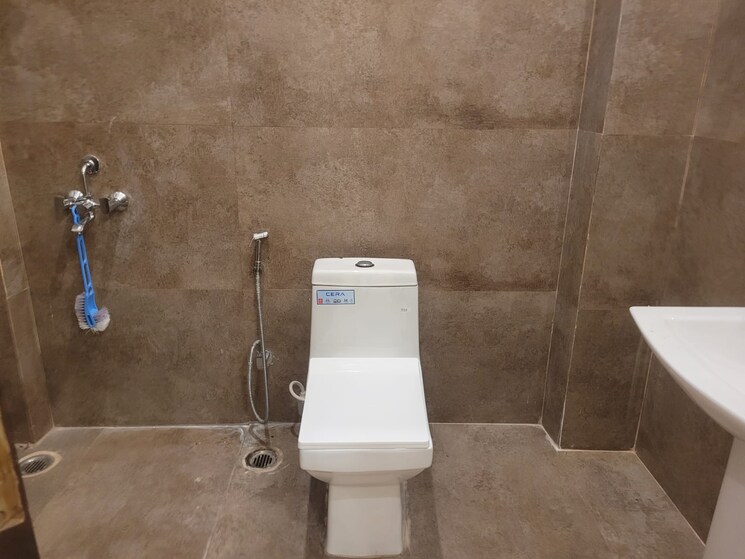 Bathroom, arsha-madhav-greens 6 Bedroom 1920 Sq.Ft. Villa In Gomti Nagar Lucknow 8221964