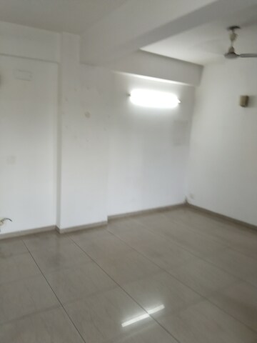 Room in 2.5 BHK Apartment at Homes 121, Sector 121 – for Sale