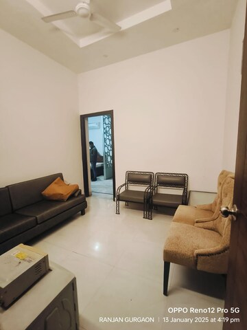 Living Room in 1 BHK Builder Floor at Sector 27 – for Rent