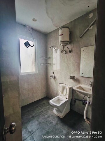 Bathroom in 1 BHK Builder Floor at Sector 27 – for Rent