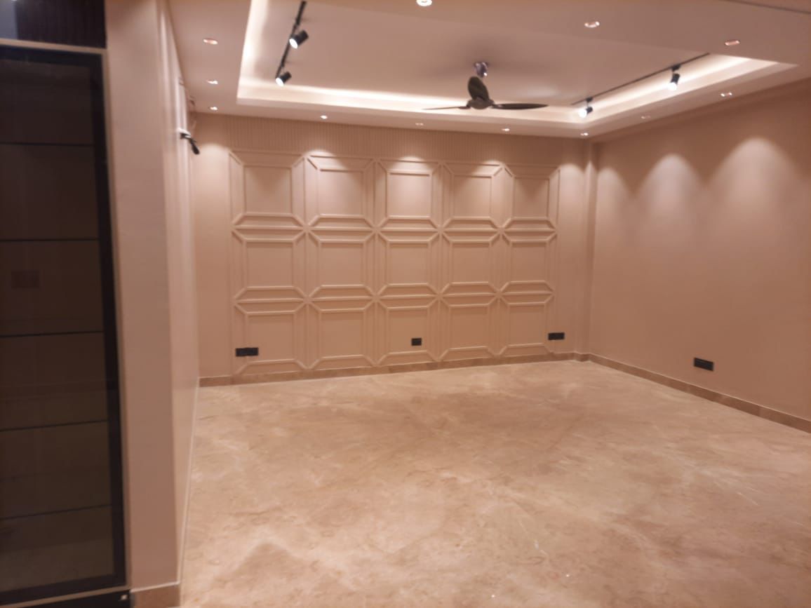 4 BHK + Servant Room 307 Sq.Yd. Builder Floor in Ansal Plaza Sector-23