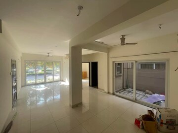 3 BHK Builder Floor For Rent in BPTP Amstoria, Sector 102