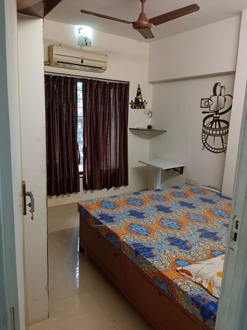 Bedroom in 2 BHK Apartment at Sai Krishna Kunj, Andheri West – for Rent