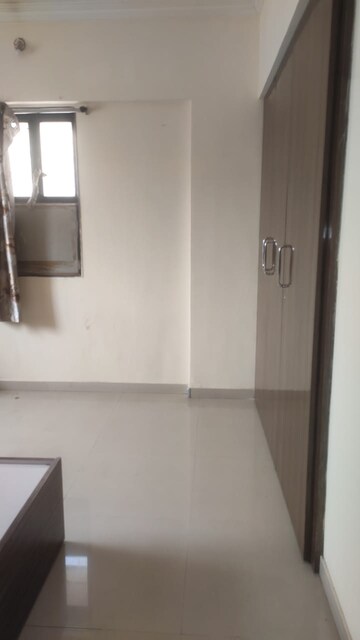 Room in 2 BHK Apartment at Puranik City, Kasarvadavali – for Rent