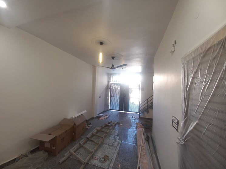 Living Room, shastri nagar 4 Bedroom 90 Sq.Mt. Independent House In Shastri Nagar Ghaziabad 8222111