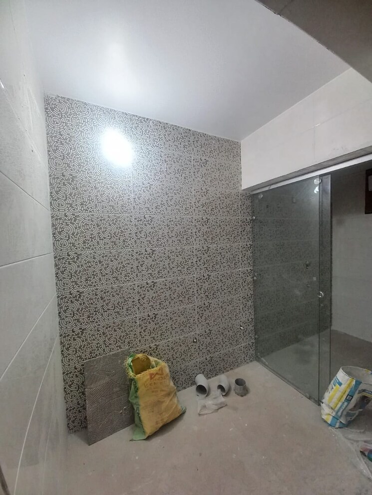 Bathroom, shastri nagar 4 Bedroom 90 Sq.Mt. Independent House In Shastri Nagar Ghaziabad 8222111