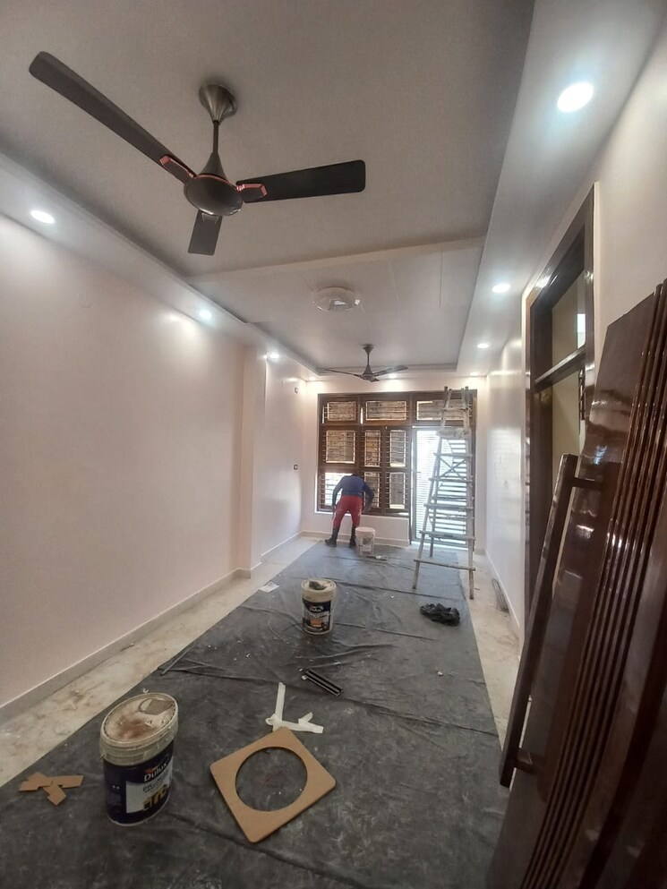 Balcony, shastri nagar 4 Bedroom 90 Sq.Mt. Independent House In Shastri Nagar Ghaziabad 8222111