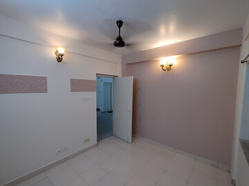 Room in 3 BHK Apartment at Anandapur – for Rent