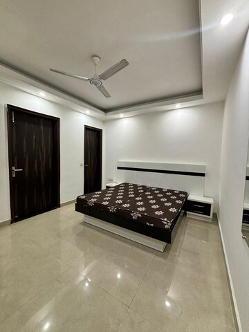 Bedroom in 1 BHK Builder Floor at Sector 27 – for Rent