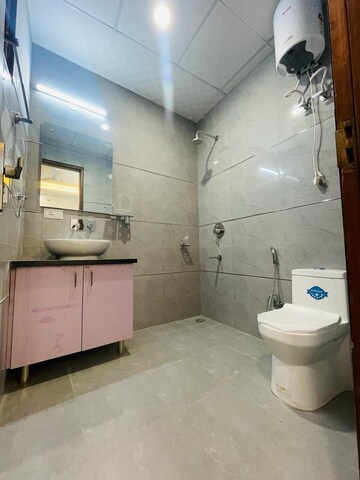 Bathroom in 2 BHK Apartment at Sector 51 – for Rent