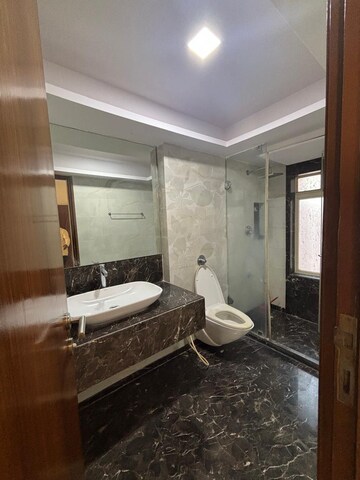 Attached Bathroom in 1 BHK Apartment at K Raheja Vistas, Andheri East – for Rent