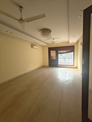 Room in 4 BHK Builder Floor at East Of Kailash – for Sale