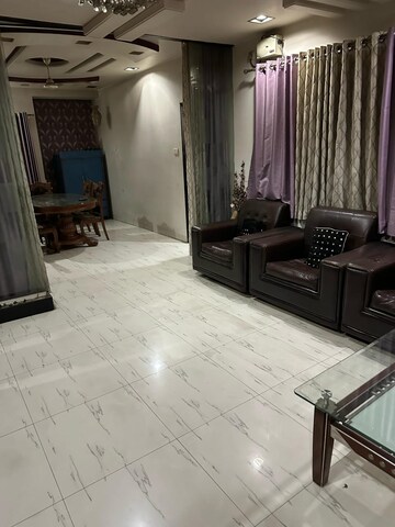 Living Room in 4 BHK Apartment at Shankar Nagar – for Rent