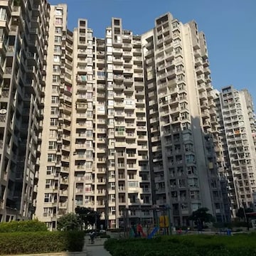 2 BHK Apartment For Resale in Shri Radha Sky Gardens Sector 16b Greater Noida Greater Noida  8217900