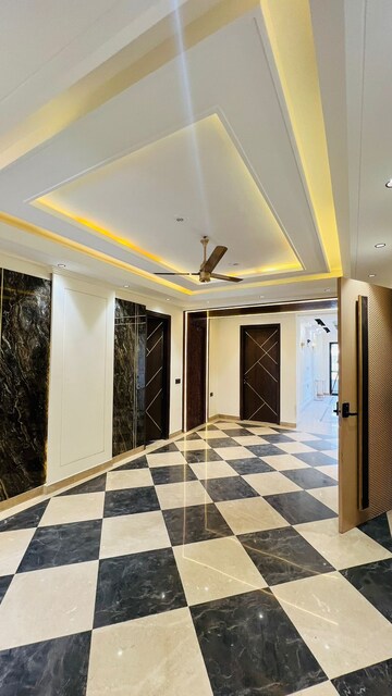 Bedroom in 4 BHK Builder Floor at Sushant Lok 2, Sector 57 – for Sale