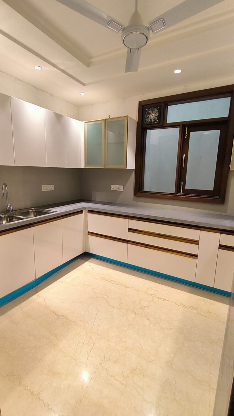 Kitchen, greater kailash ii 3 Bedroom 2200 Sq.Ft. Builder Floor In Greater Kailash ii Delhi 8222187