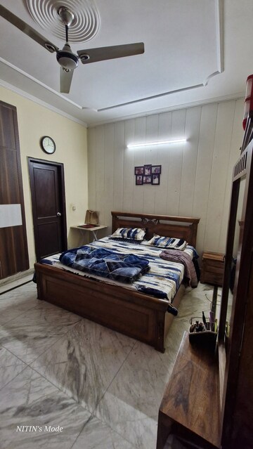 Bedroom in 3 BHK Builder Floor at Sector 40 – for Sale