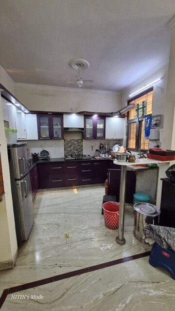 Kitchen in 3 BHK Builder Floor at Sector 40 – for Sale