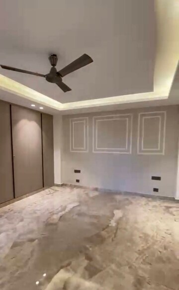 Room in 3 BHK Apartment at Ireo Victory Valley, Sector 67 – for Sale