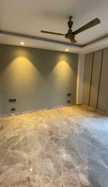 Room in 3 BHK Apartment at Ireo Victory Valley, Sector 67 – for Sale