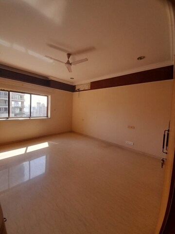 Bedroom in 3 BHK Apartment at Woodlands Apartment, Tardeo – for Rent
