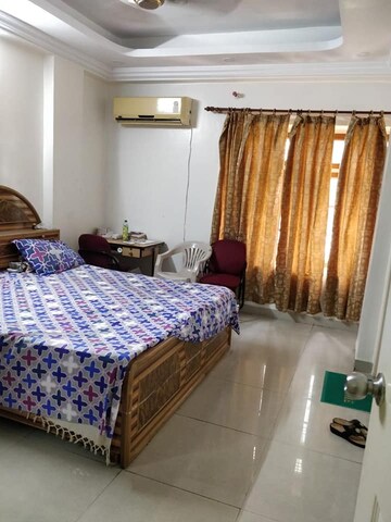 Bedroom in 2 BHK Builder Floor at DLF Vibhuti Khand, Gomti Nagar – for Rent
