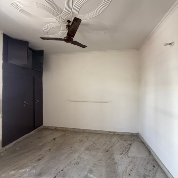 Room in 2 BHK Builder Floor at Palam Vihar Residents Association, Palam Vihar – for Rent