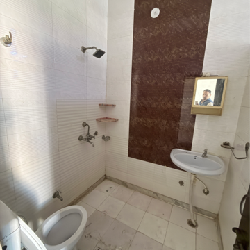 Bathroom in 2 BHK Builder Floor at Palam Vihar Residents Association, Palam Vihar – for Rent