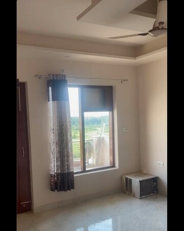 Building Lobby in 3 BHK Builder Floor at Faridabad Central – for Rent