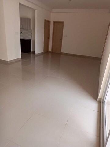 Room in 3 BHK Apartment at Mantri Webcity, Hennur – for Rent