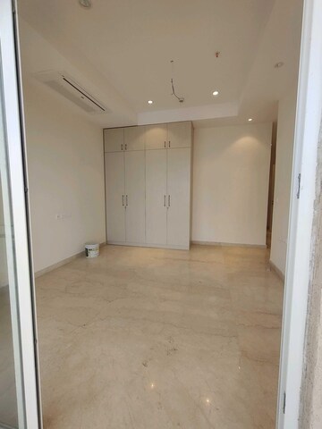 Room in 3 BHK Apartment at Indiabulls Sky Forest, Lower Parel – for Rent