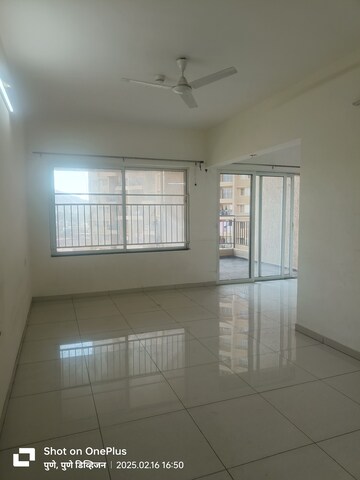Room in 2 BHK Apartment at Kolte Patil Life Republic, Hinjewadi – for Rent