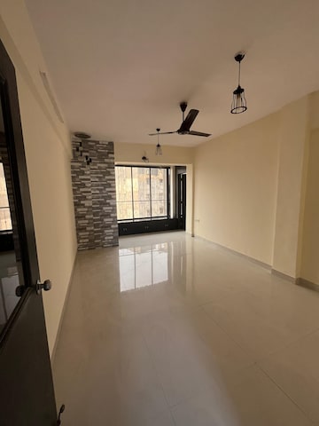 2 BHK Apartment For Rent in Sea Breeze CHS Versova Versova Mumbai  8222399