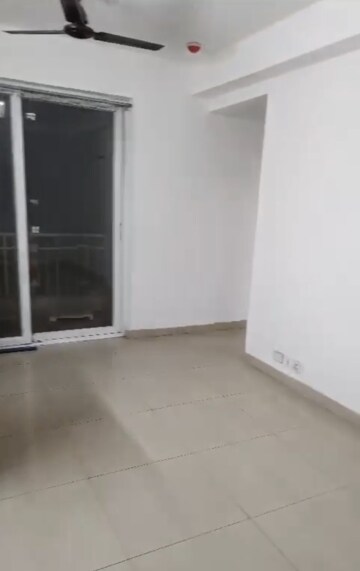 Room in 2 BHK Apartment at 3C Lotus Zing, Sector 168 – for Rent