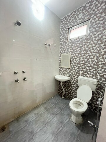 Bathroom in 2 BHK Independent House at Gomti Nagar – for Rent