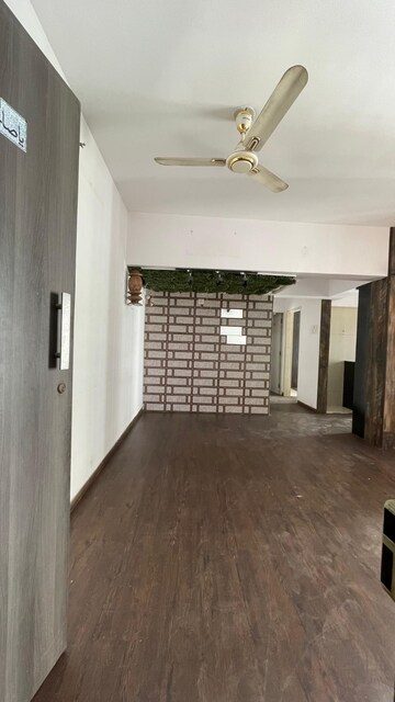 Room in 2 BHK Apartment at Unique Signature Mumbai, Mira Road – for Rent