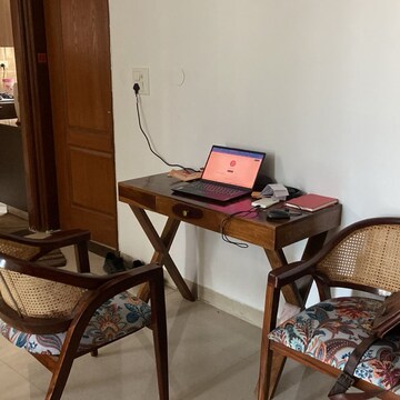 Furnished Amenities in 3 BHK Apartment at Ansal API Versalia, Sector 67a – for Rent