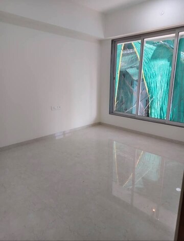 Room in 3 BHK Apartment at Godrej Prime, Chembur – for Rent