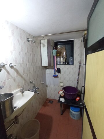 Bathroom in 1 RK Apartment at Pushp Vatika, Dahisar East – for Rent