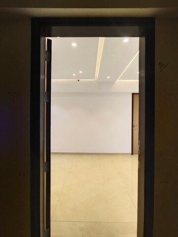 Room in 2 BHK Apartment at Parshwanath Galaxy Avenue, Nalasopara East – for Rent
