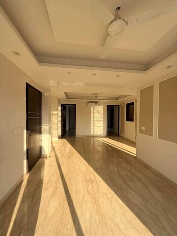 Building Lobby in 3 BHK Apartment at Emaar Digi Homes, Sector 62 – for Rent