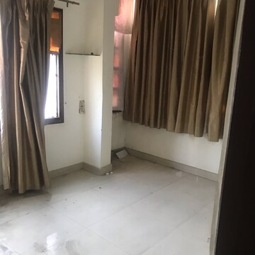 Room in 1 BHK Builder Floor at Lajpat Nagar I – for Rent