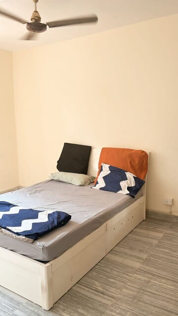 1 BHK Apartment For Rent in Paschim Apartments, Dadar West