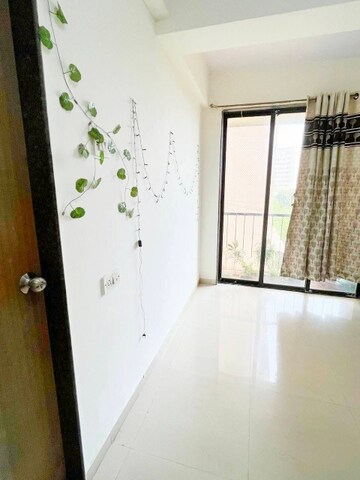 Room in 1 BHK Apartment at Star Residency Vasai, Vasai East – for Sale
