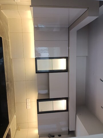 Room in 2.5 BHK Apartment at Tata Eureka Park, Sector 150 – for Rent